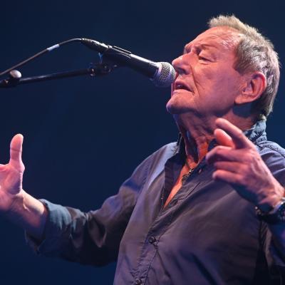 286105094 5556697974340300 5921639101242093263 N